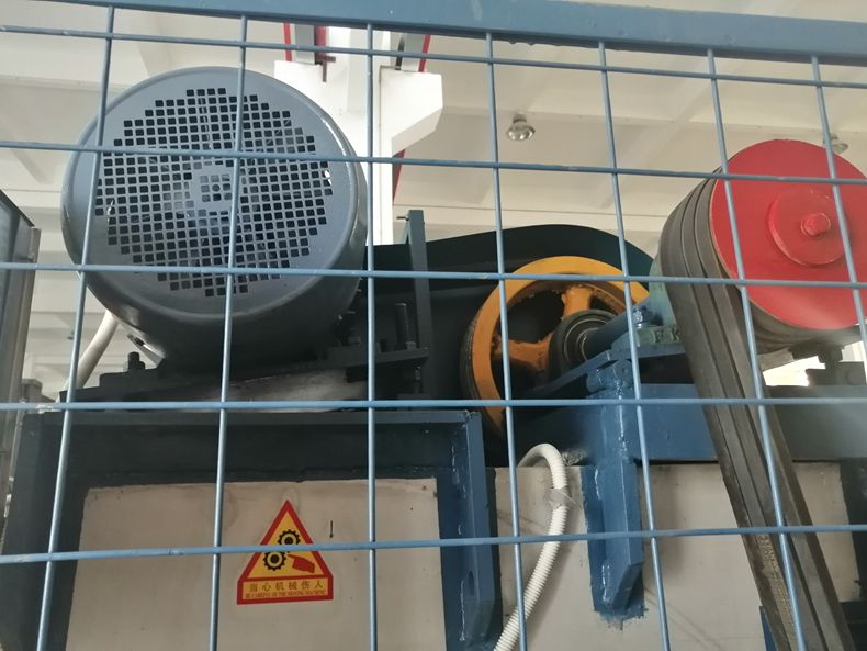 
		304不锈钢大型卧式工业洗衣机,水洗厂大型洗涤设备
		(图7)